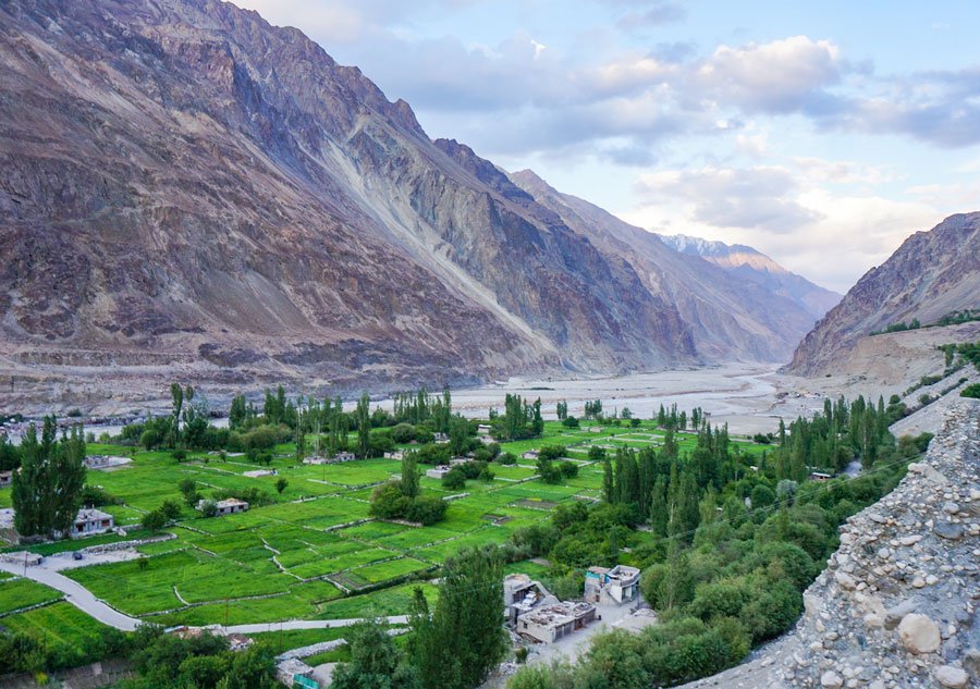 Leh to Leh with Turtuk Tour Package - 5N/6D image 3