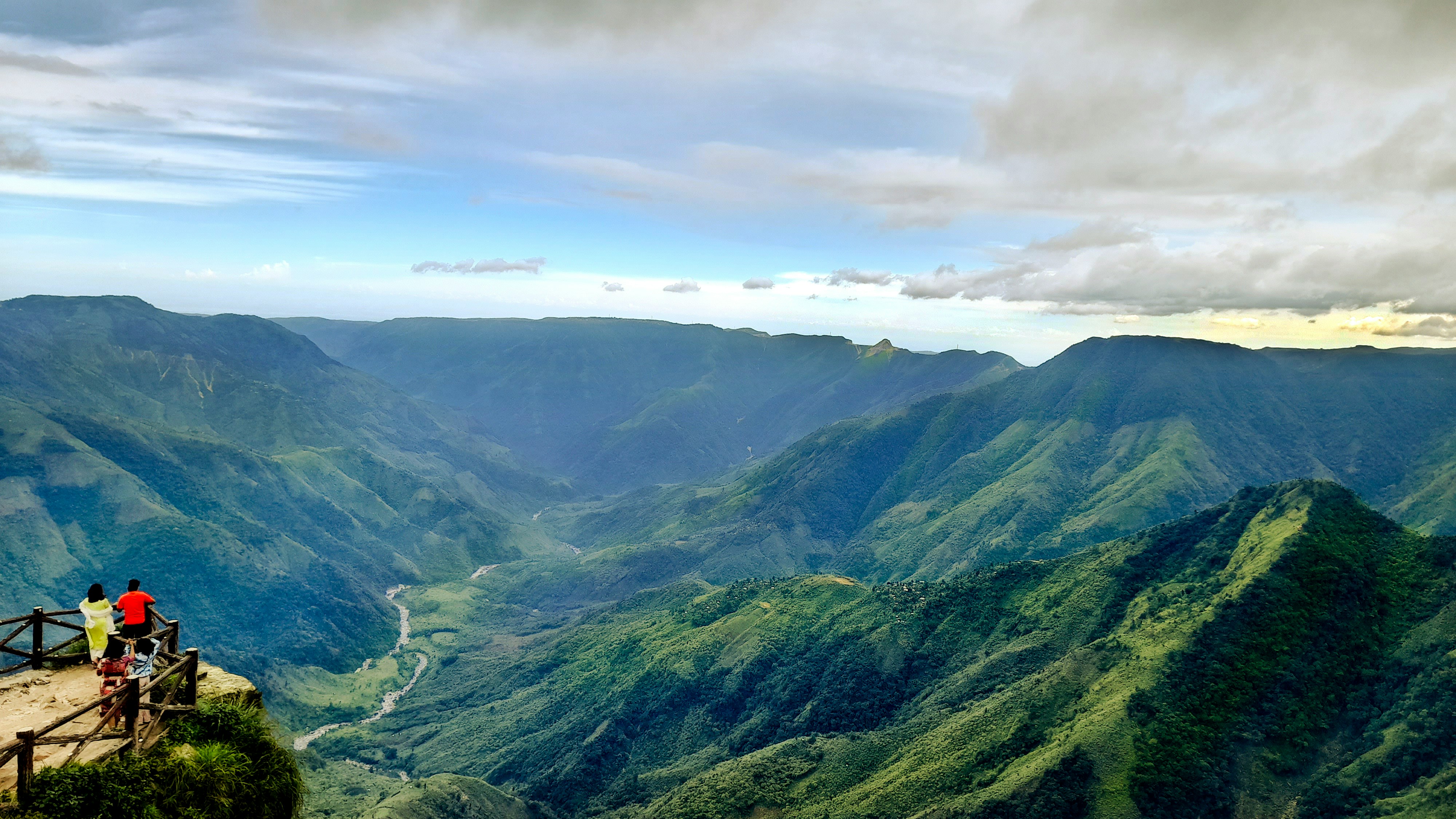 What are the best sunrise and sunset viewpoints in Meghalaya?