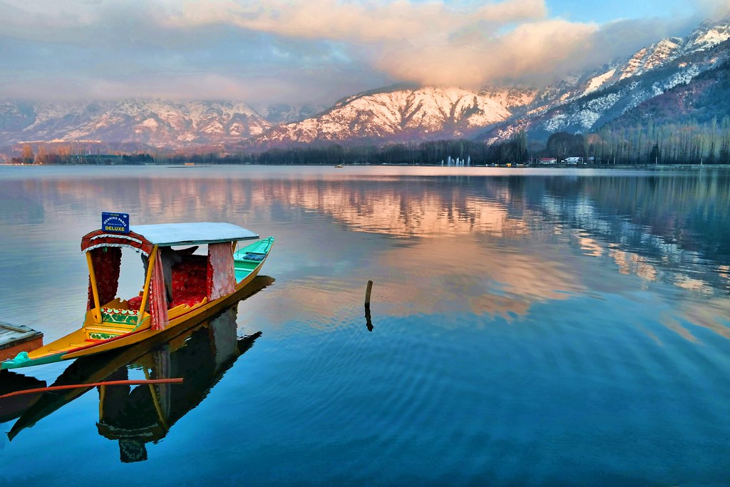 Mesmerising Kashmir Expedition – 4 Nights / 5 Days